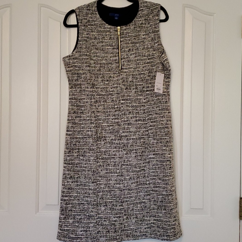 NWT Very nice zip front boucle dress